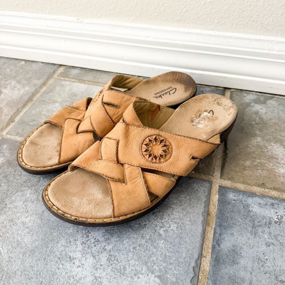 Clarks Bendables Tan Brown Leather Slide Sandals Womens Size 8 Comfort